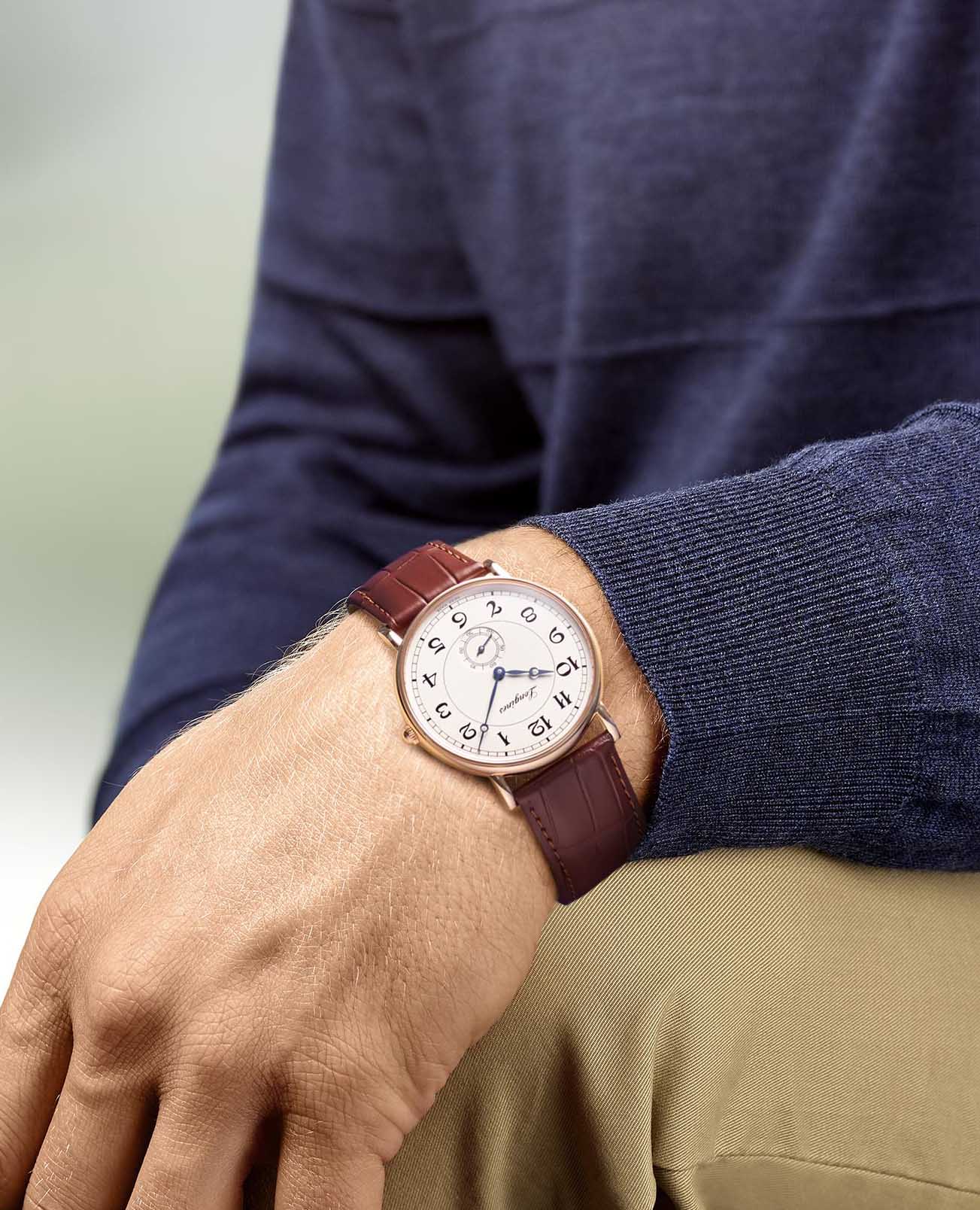 Longines Longines Heritage L4.785.8.73.2 механические мужские часы часы крупный план белый циферблата